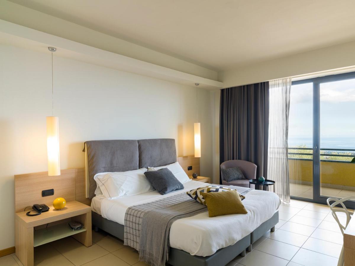 Esperia Palace Hotel & Resort Spa Цафферана-Етнеа Екстер'єр фото